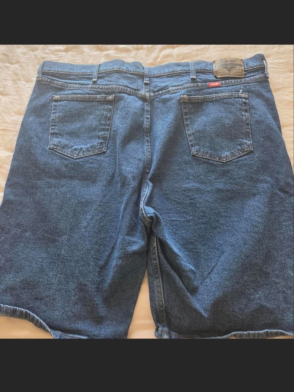 Wrangler Men's Medium Blue Relaxed Denim Shorts